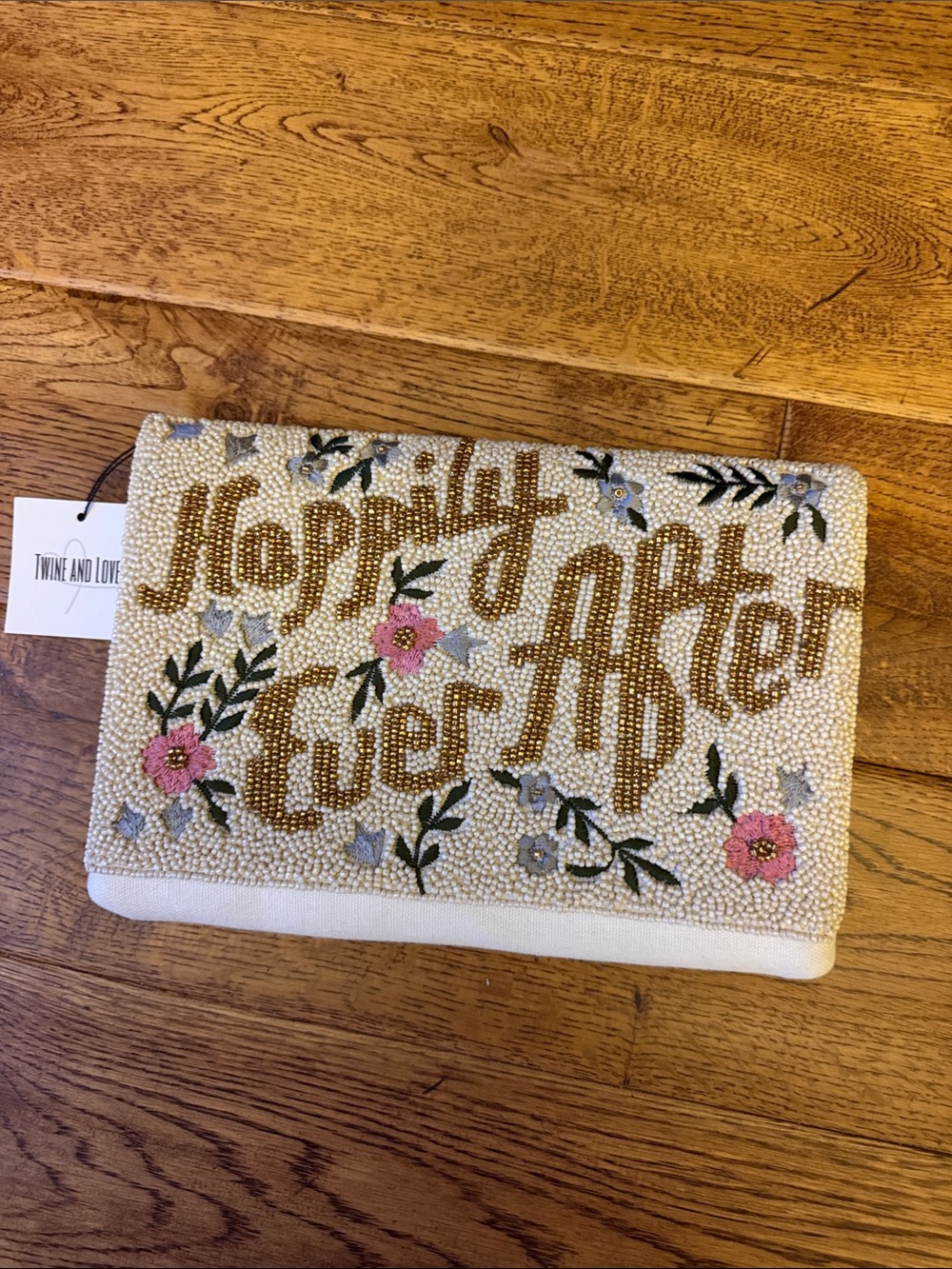 Happily Ever After beaded Bridal Clutch Purse new with tags smoke pet free home - Picture 5 of 5
